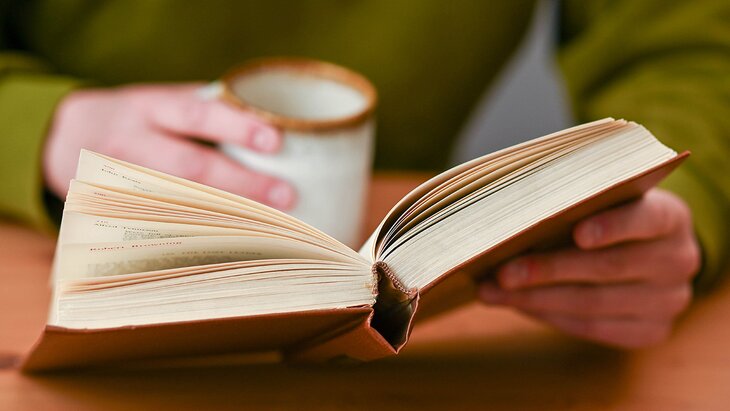 Институт филологии МПГУ включил в список слов года "победу", "окак" и "вайб"