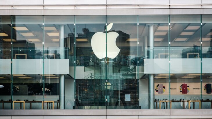 Apple      iPhone -    