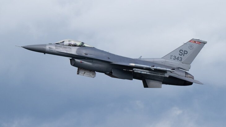        F-16     