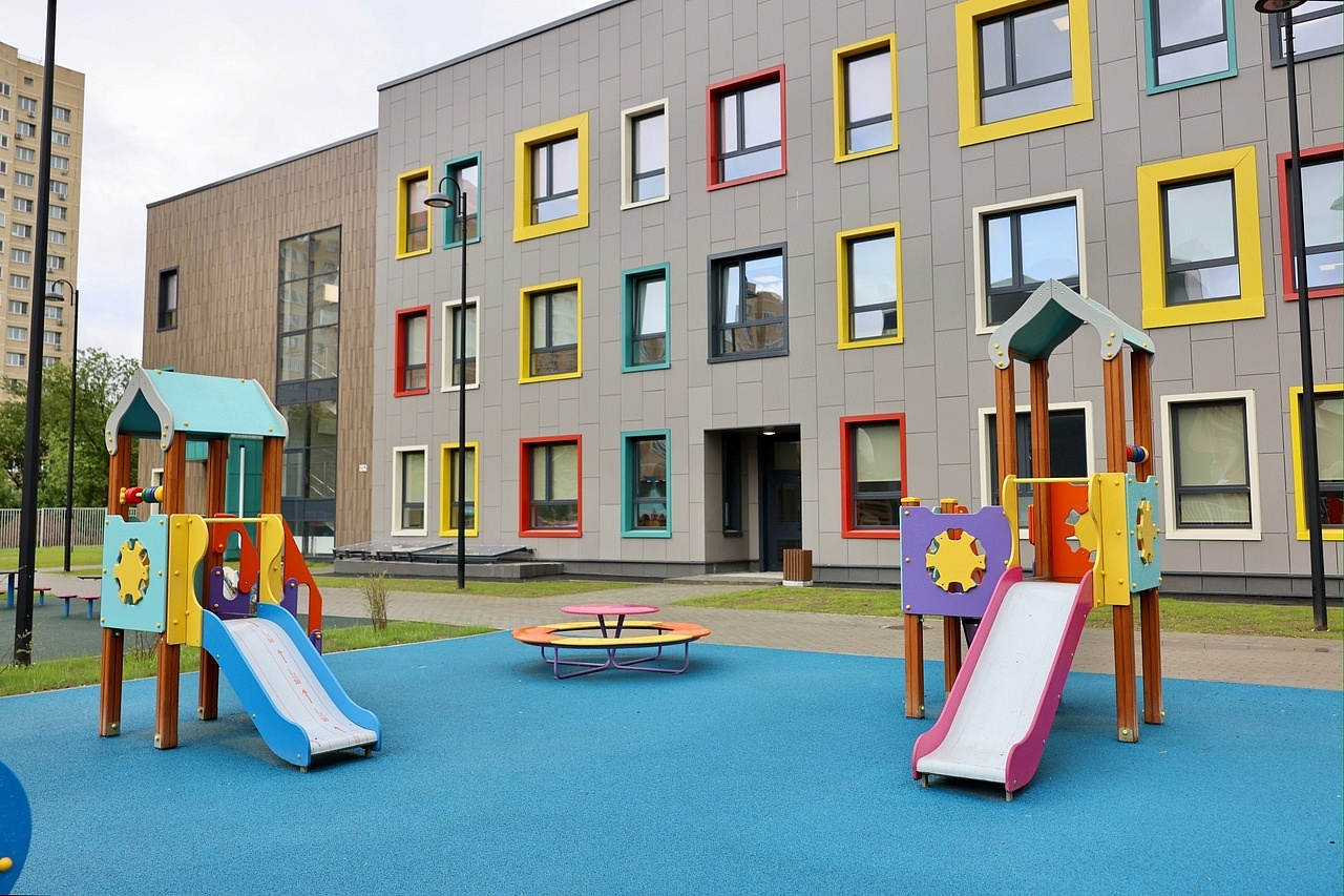 В Хорошевском завершается благоустройство территории детского сада на 125 мест